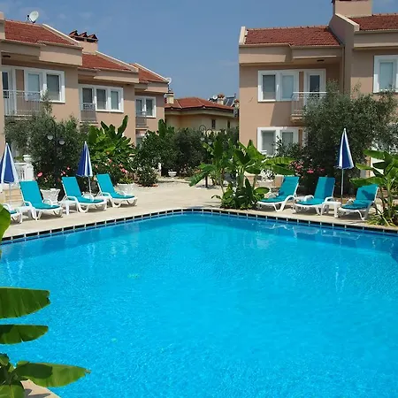 Ozcem Apart شقة فندقية *