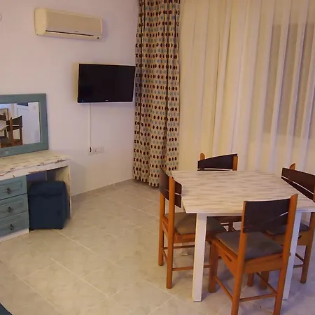 شقة فندقية Ozcem Apart *