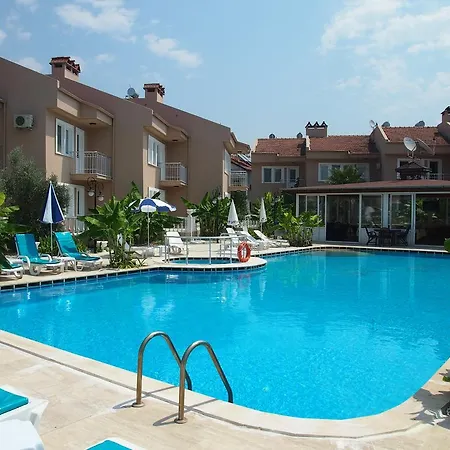 アパートホテル Ozcem Apart フェティエ